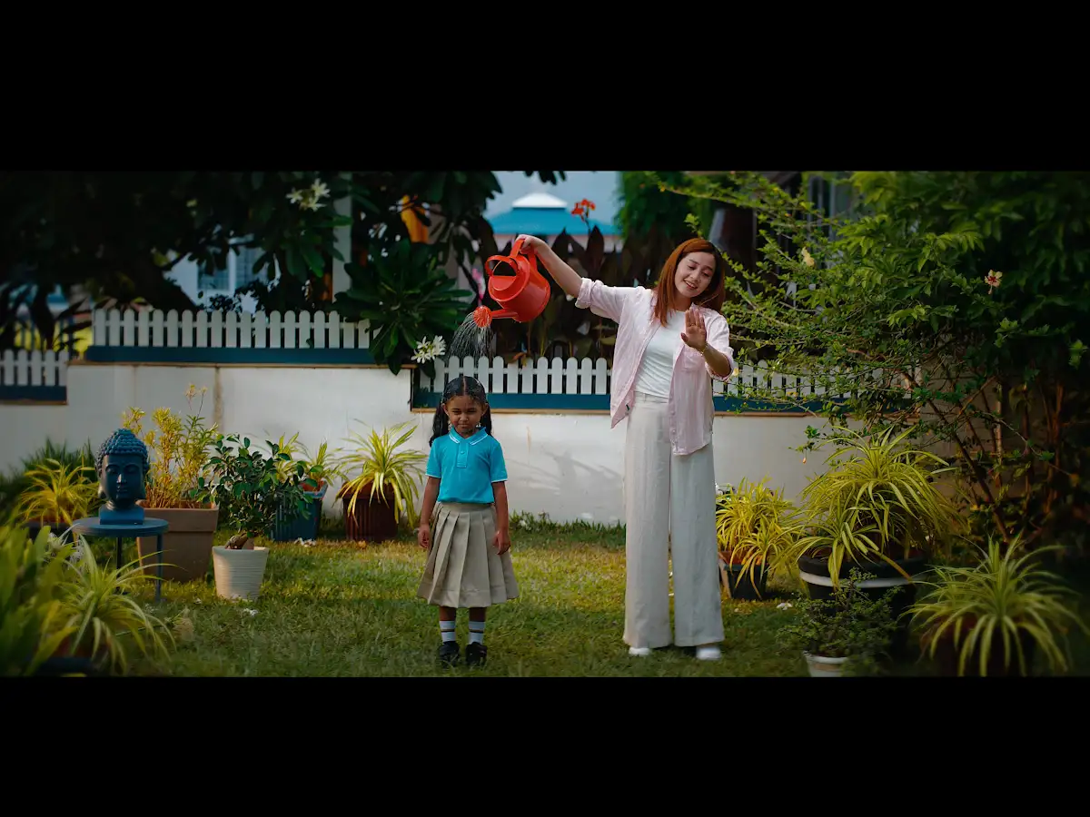 BUESTONE TVC still 4